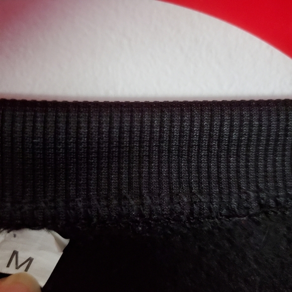 NIGHTMARE BEFORE CHRISTMAS sweatshirt size medium - Picture 3 of 4